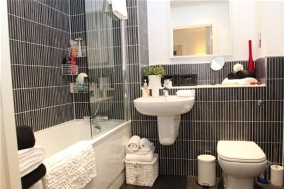 Property to rent in Inverkip, PA16, Harbourside properties from