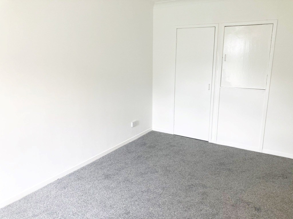 Property to rent in Thornliebank, G46, Kennishead Avenue properties