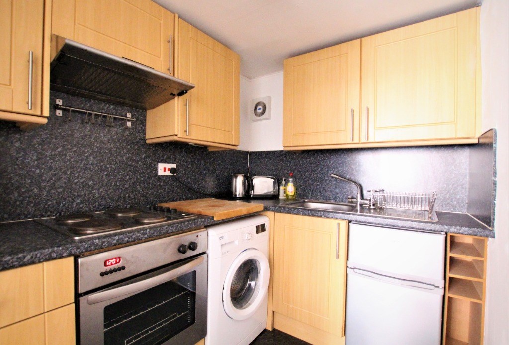 Property to rent in Kelvinside, G20, Lyndhurst Gardens properties from
