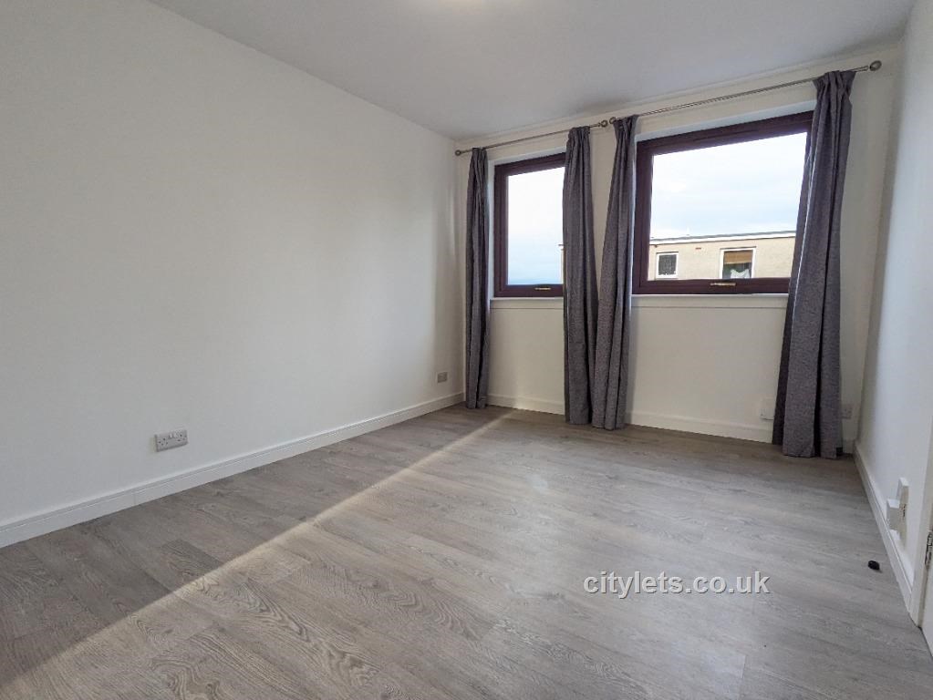 Property to rent in Willowbrae, EH8, Meadowfield Court properties from