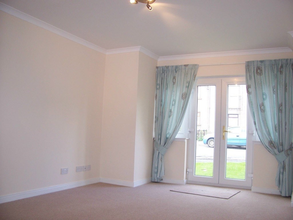 Property to rent in Kelty, KY4, Oakfield Street properties from