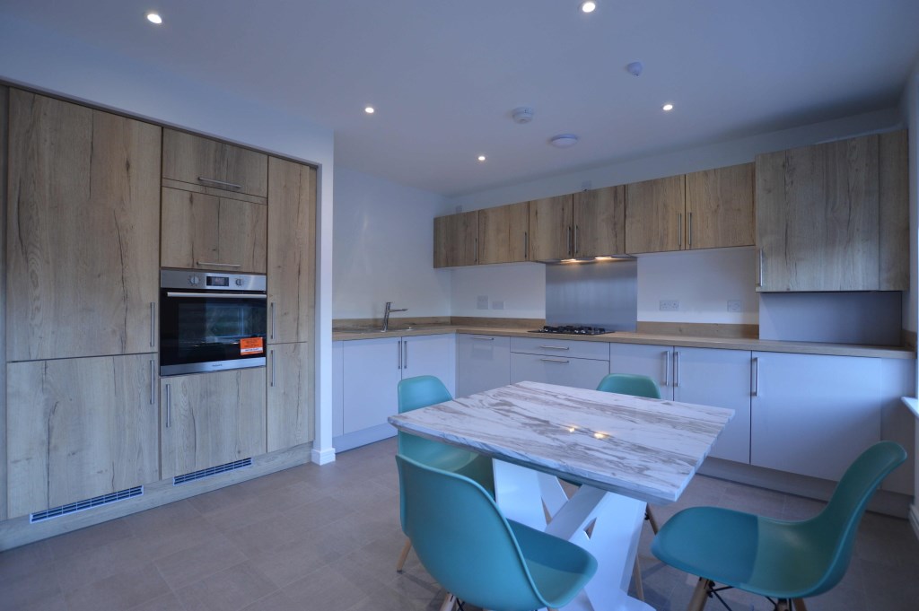 Property to rent in Oatlands, G5, Richmond Park Terrace properties from