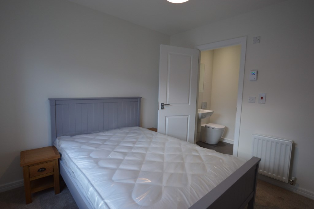 Property to rent in Oatlands, G5, Richmond Park Terrace properties from