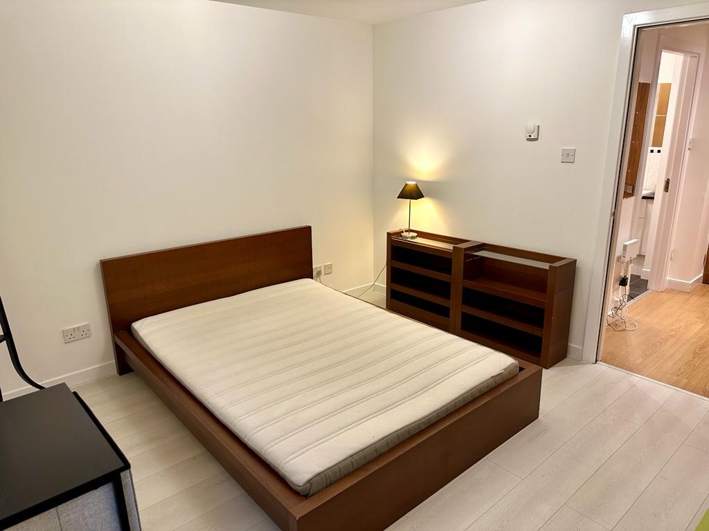 Property to rent in Charing Cross, G2, Sauchiehall Street properties