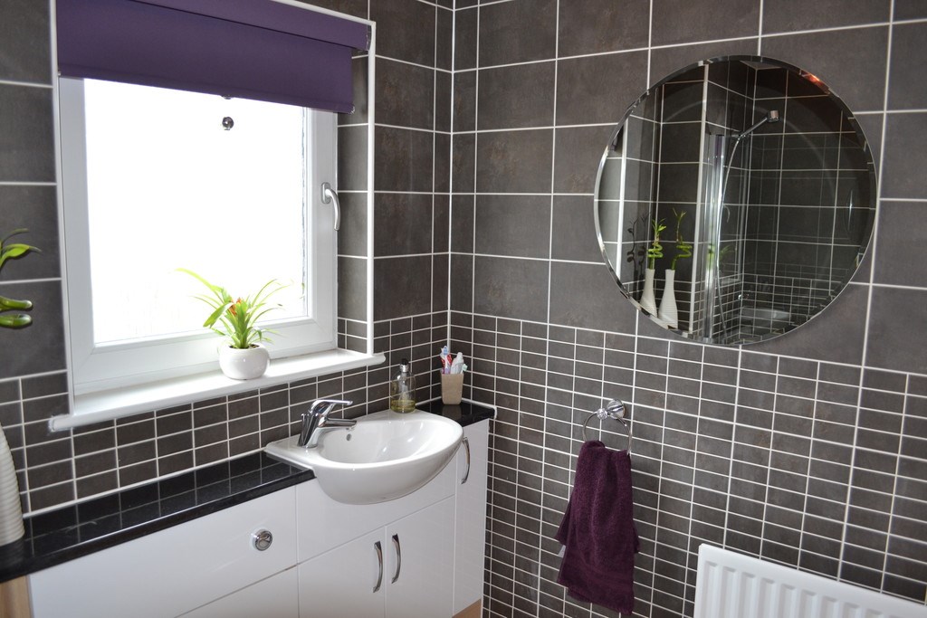 Property to rent in Renfrew, PA4, Crofton Drive properties from