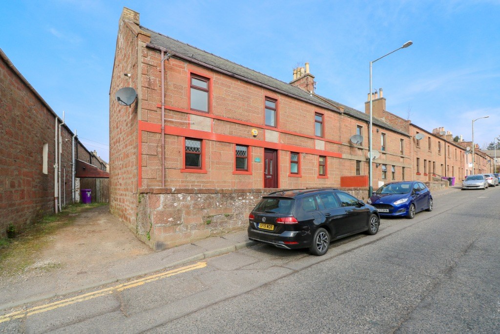 Property to rent in Kirriemuir, DD8, Glamis Road properties from