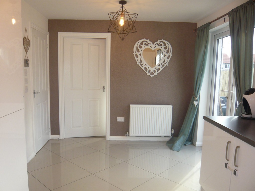 Property to rent in Inverkeithing, KY11, Mackinnon Place properties